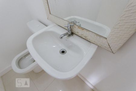 Lavabo de apartamento para alugar com 3 quartos, 93m² em Jacarepaguá, Rio de Janeiro