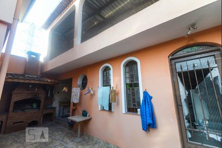 Quintal de casa à venda com 3 quartos, 204m² em Chácara Belenzinho, São Paulo