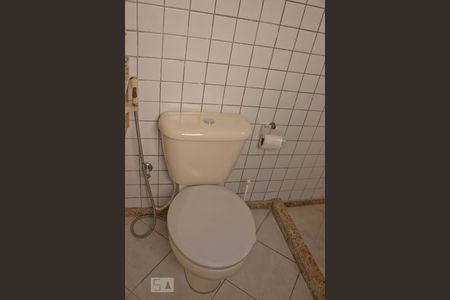 Apartamento para alugar com 259m², 3 quartos e 2 vagasBanheiro Social - 2º Piso