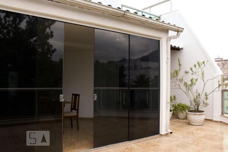 Varanda de apartamento para alugar com 3 quartos, 200m² em Barra da Tijuca, Rio de Janeiro