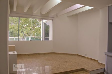 Apartamento para alugar com 259m², 3 quartos e 2 vagasSuíte