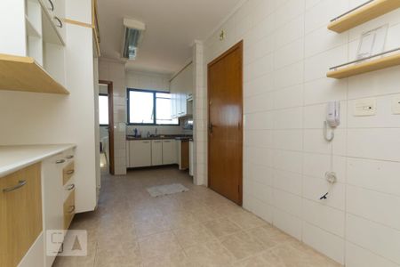 Apartamento à venda com 220m², 3 quartos e 3 vagas Apartamento à venda com 220m², 3 quartos e 3 vagasCozinha