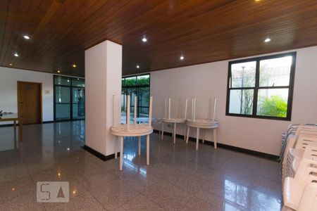 Apartamento à venda com 220m², 3 quartos e 3 vagas Apartamento à venda com 220m², 3 quartos e 3 vagasSalão de festas