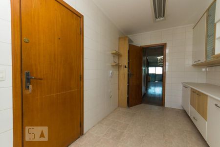 Apartamento à venda com 220m², 3 quartos e 3 vagas Apartamento à venda com 220m², 3 quartos e 3 vagasCozinha