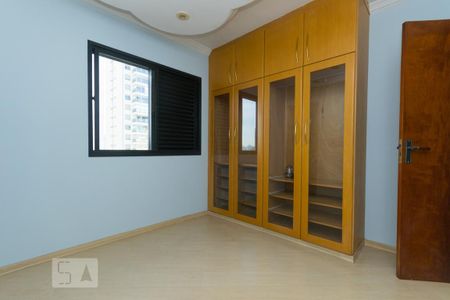 Apartamento à venda com 220m², 3 quartos e 3 vagas Apartamento à venda com 220m², 3 quartos e 3 vagasSuíte 2