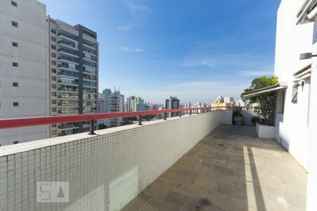 Apartamento à venda com 220m², 3 quartos e 3 vagas Apartamento à venda com 220m², 3 quartos e 3 vagasÁrea externa (cobertura)