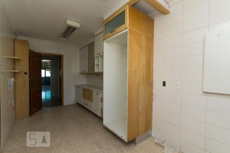 Apartamento à venda com 220m², 3 quartos e 3 vagas Apartamento à venda com 220m², 3 quartos e 3 vagasCozinha