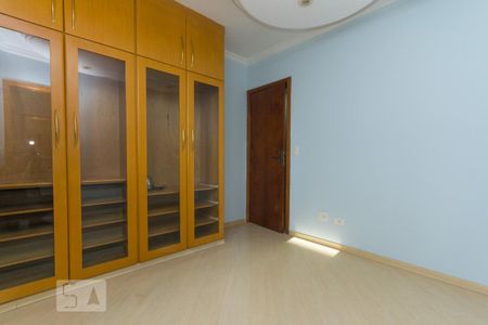 Apartamento à venda com 220m², 3 quartos e 3 vagas Apartamento à venda com 220m², 3 quartos e 3 vagasSuíte 2