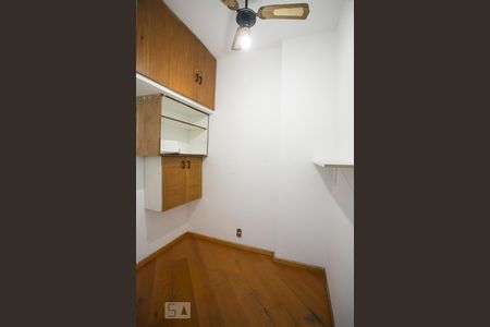 Apartamento à venda com 68m², 2 quartos e sem vagaQuarto de serviço