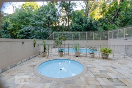 Apartamento para alugar com 250m², 4 quartos e sem vagaÁrea comum - Piscina