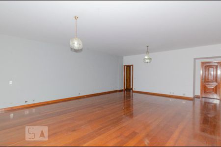 Sala de apartamento para alugar com 4 quartos, 250m² em Tijuca, Rio de Janeiro