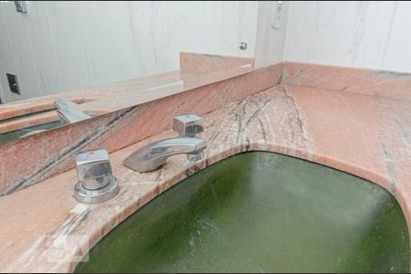 Apartamento para alugar com 250m², 4 quartos e sem vagaBanheiro da Suíte 2