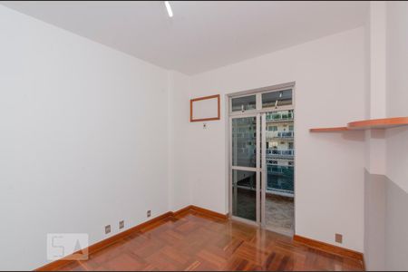 Apartamento para alugar com 250m², 4 quartos e sem vagaQuarto 1