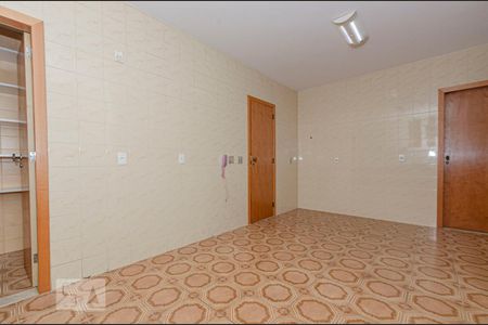 Apartamento para alugar com 250m², 4 quartos e sem vagaCozinha