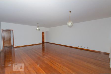 Sala de apartamento para alugar com 4 quartos, 250m² em Tijuca, Rio de Janeiro