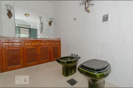 Apartamento para alugar com 250m², 4 quartos e sem vagaBanheiro da Suíte 2