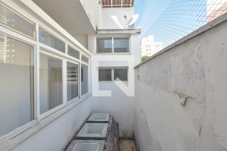 Casa à venda com 400m², 6 quartos e 5 vagasVista do corredor superior