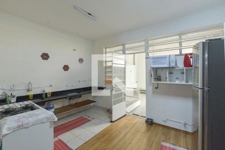 Casa à venda com 400m², 6 quartos e 5 vagasCozinha
