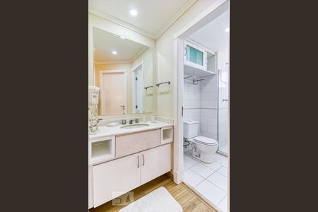 Banheiro de apartamento para alugar com 2 quartos, 50m² em Vila Olímpia, São Paulo