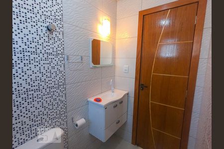 Banheiro 2 de casa para alugar com 2 quartos, 80m² em Ingleses do Rio Vermelho, Florianópolis
