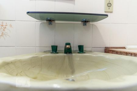 Casa para alugar com 180m², 3 quartos e 2 vagasSuíte - Banheiro - Detalhe