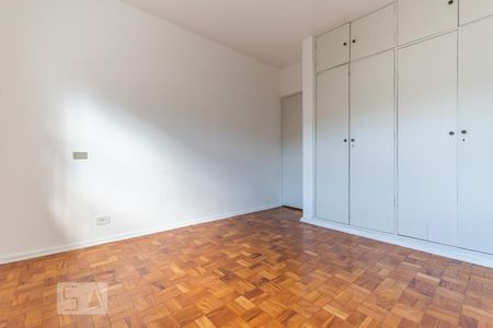 Casa para alugar com 180m², 3 quartos e 2 vagasSuíte