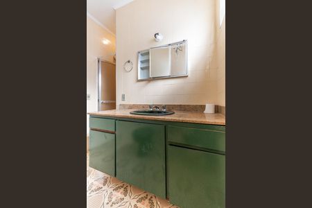 Casa para alugar com 180m², 3 quartos e 2 vagasBanheiro Social