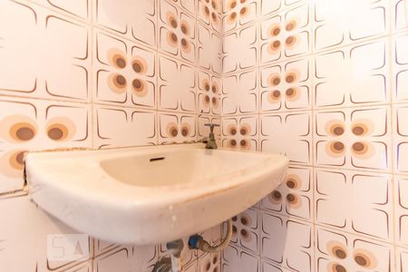 Casa para alugar com 180m², 3 quartos e 2 vagasSalão - Banheiro - Detalhe