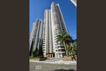 Apartamento para alugar com 370m², 4 quartos e 5 vagasPrédio