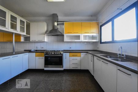 Apartamento para alugar com 370m², 4 quartos e 5 vagasCozinha
