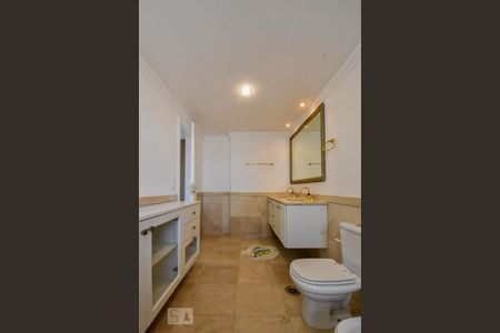 Apartamento para alugar com 370m², 4 quartos e 5 vagasBanheiro Suíte 01