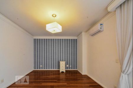 Apartamento para alugar com 370m², 4 quartos e 5 vagasSuíte 01