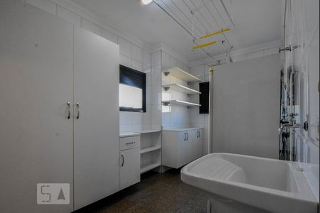 Apartamento para alugar com 370m², 4 quartos e 5 vagasLavanderia