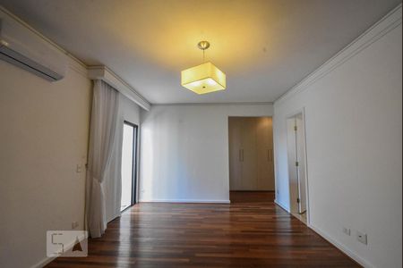Apartamento para alugar com 370m², 4 quartos e 5 vagasSuíte 01