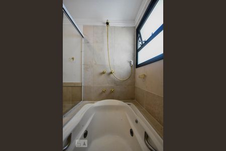 Apartamento para alugar com 370m², 4 quartos e 5 vagasBanheiro Suíte 01