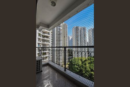 Apartamento para alugar com 370m², 4 quartos e 5 vagasVaranda Suíte 01