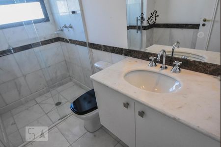 Apartamento para alugar com 370m², 4 quartos e 5 vagasBanheiro Suíte 03