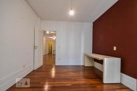 Apartamento para alugar com 370m², 4 quartos e 5 vagasSuíte 02
