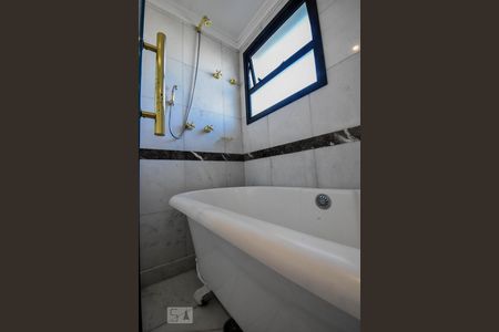 Apartamento para alugar com 370m², 4 quartos e 5 vagasBanheiro Suíte 02