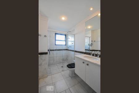 Apartamento para alugar com 370m², 4 quartos e 5 vagasBanheiro Suíte 03