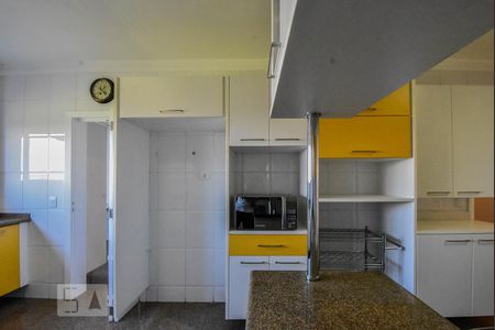 Apartamento para alugar com 370m², 4 quartos e 5 vagasCozinha