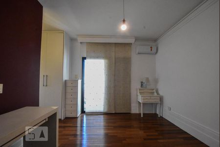 Apartamento para alugar com 370m², 4 quartos e 5 vagasSuíte 02