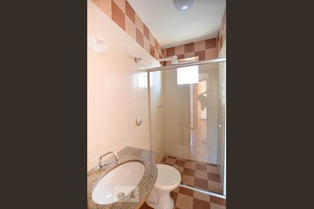 Banheiro de apartamento para alugar com 3 quartos, 89m² em Buritis, Belo Horizonte