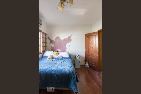 Casa à venda com 540m², 6 quartos e 4 vagasSuíte 2