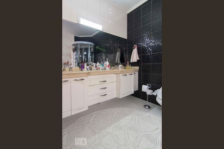 Casa à venda com 540m², 6 quartos e 4 vagasBanheiro Suíte 3