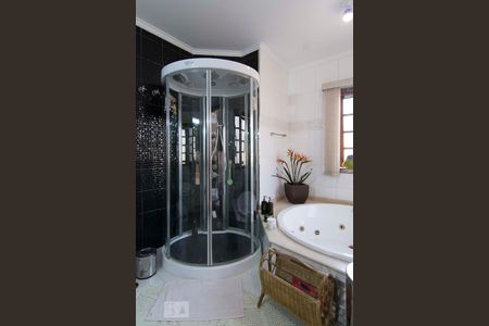 Casa à venda com 540m², 6 quartos e 4 vagasBanheiro Suíte 3