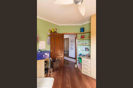 Casa à venda com 540m², 6 quartos e 4 vagasQuarto 