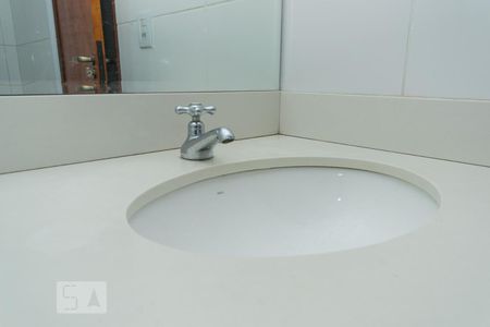 Detalhe do banheiro de casa à venda com 3 quartos, 225m² em Vila Babilônia, São Paulo