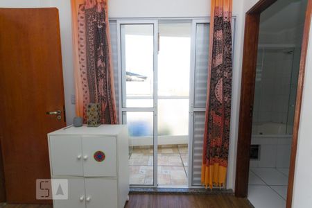 Janela da suíte de casa à venda com 3 quartos, 225m² em Vila Babilônia, São Paulo