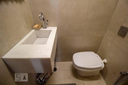 Banheiro da Suíte de apartamento para alugar com 2 quartos, 150m² em Carlos Prates, Belo Horizonte